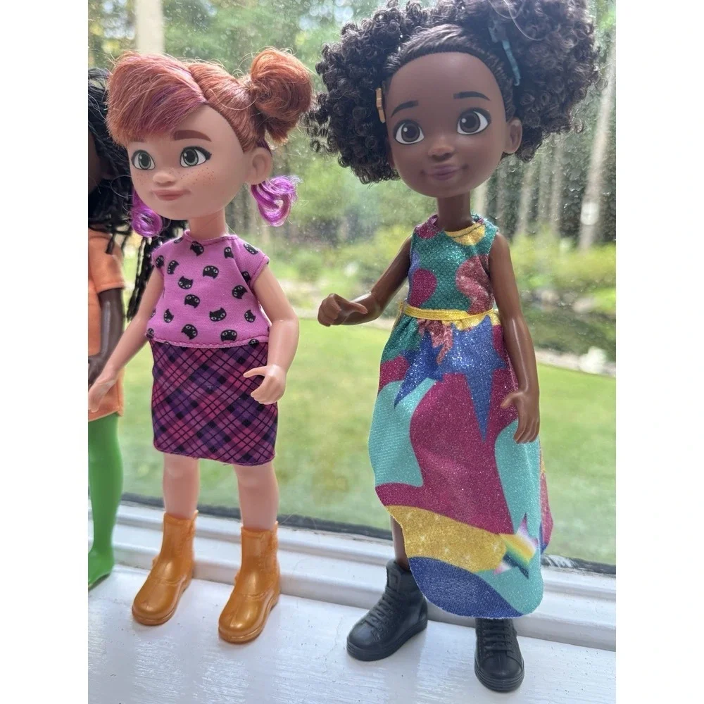 Lot of 4 Karma's Karma World Dolls - Dressed Lot Of 3